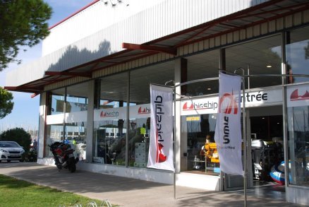 A2M by YES, Port Camargue / Grau-du-roi : YES Chantier naval Port Camargue