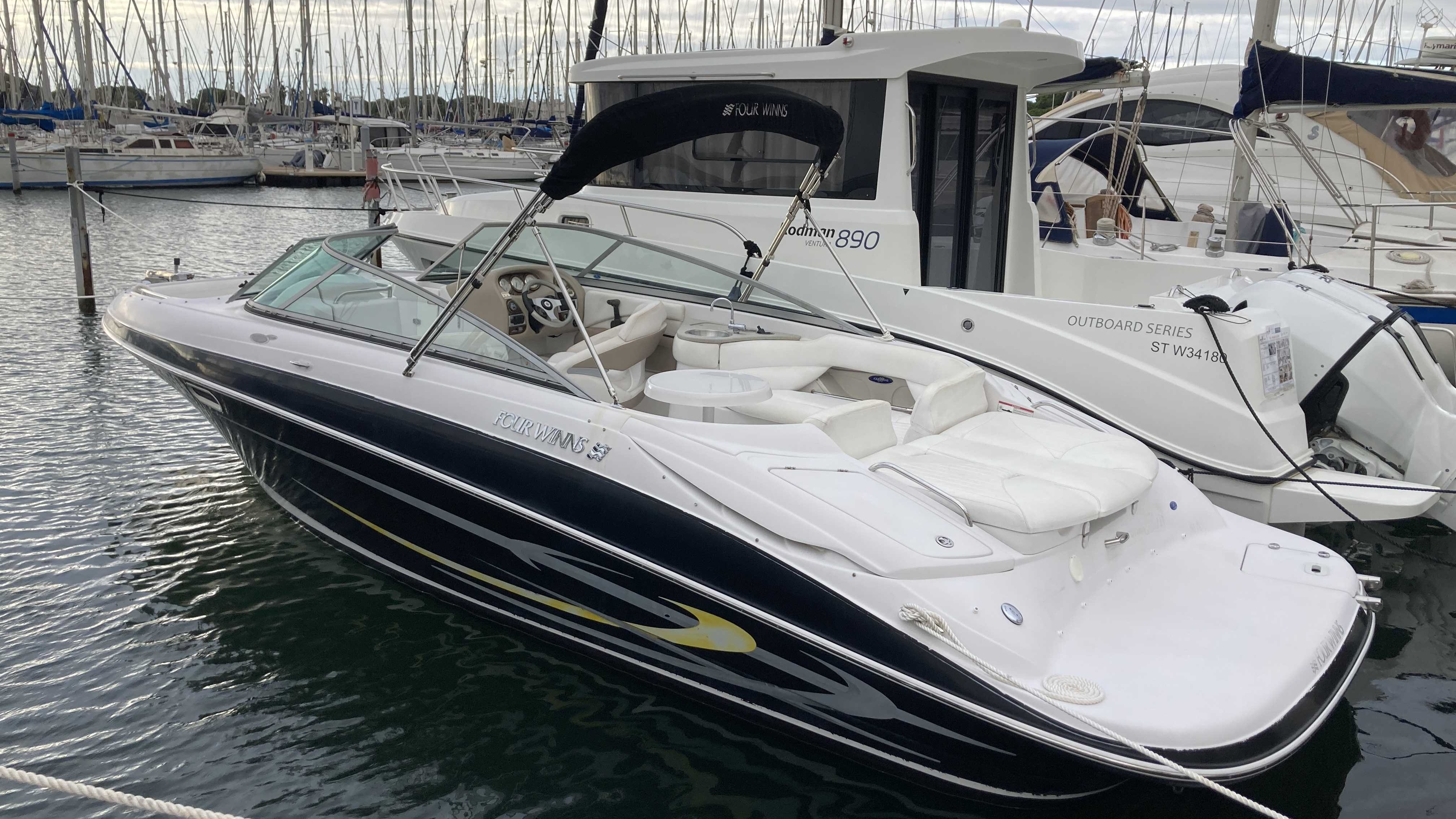 A2M by YES, Port Camargue / Grau-du-roi : 260