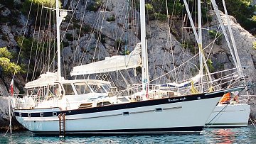 A2M by YES, Port Camargue / Grau-du-roi : IRWIN 52