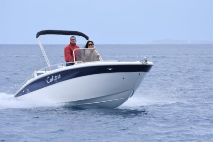 A2M by YES, Port Camargue / Grau-du-roi : ORIZZONTI NAUTICA boats